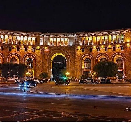 Studio Apartment Near Republic Square يريفان المظهر الخارجي الصورة